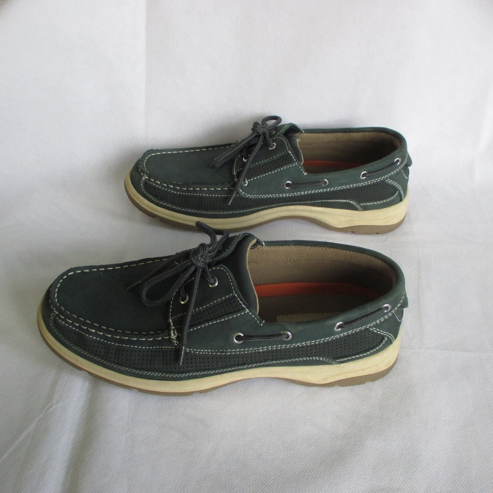 REEL LEGENDS men's boat shoes - sz 10.5  Medium - EUC!